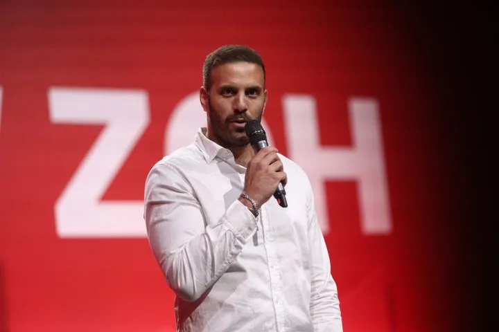 Νίκος Παππάς: Το “μπράβο σκουπίδι” στον Έλληνα προπονητή της εθνικής πόλο γυναικών του Ισραήλ