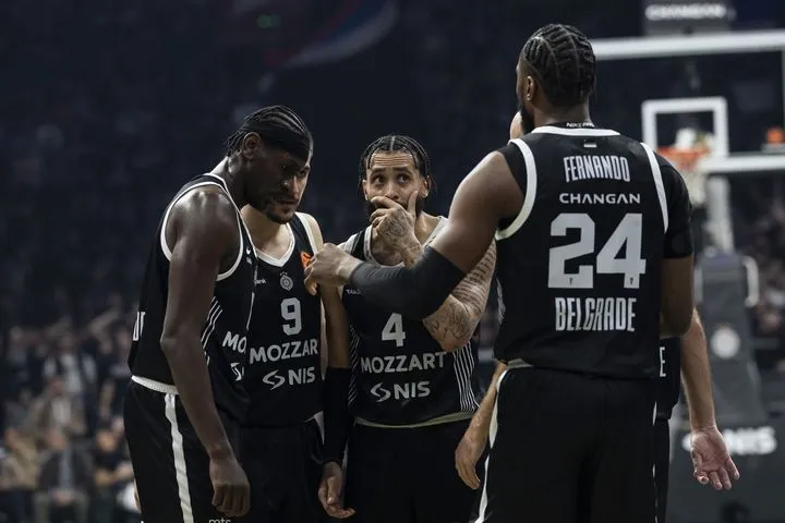 40 Minutes EuroLeague: Τα τηλέφωνα των παικτών της Παρτίζαν έχουν αρχίσει να χτυπούν