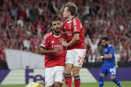 Αποθέωση για Παυλίδη από τον πορτογαλικό Τύπο, μετά από το ιστορικό γκολ του με την Φαμαλικάο