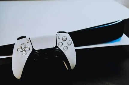 Κάνε δικό σου το PS5 Digital σε χαμηλή τιμή για ατελείωτο παιχνίδι τα Χριστούγεννα