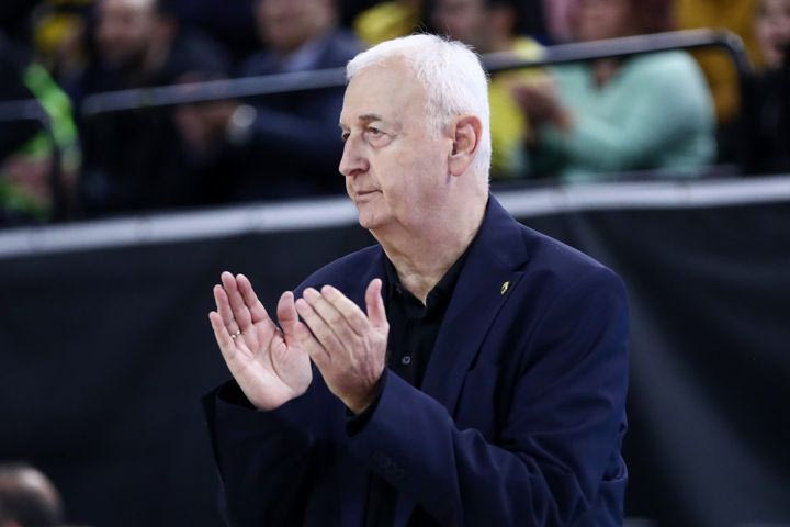 Σάκοτα: “Θέλουμε τον Σίλβα, είμαστε ξεκάθαροι και προτείναμε νέο βελτιωμένο συμβόλαιο”