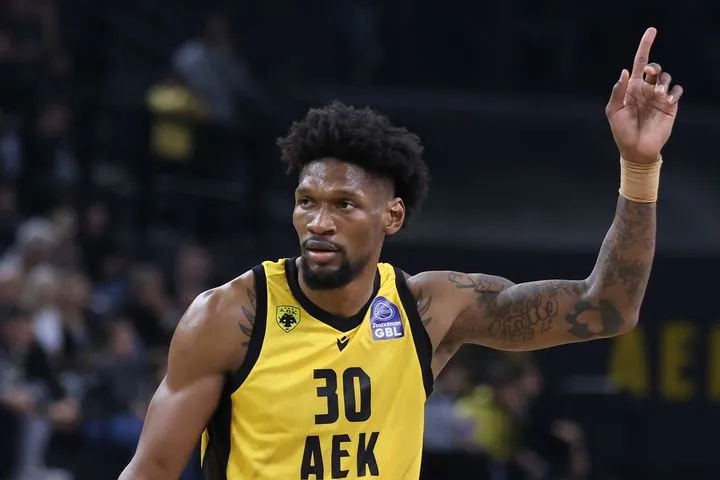 Ο απολογισμός του Κρις Σίλβα στο ματς της ΑΕΚ με τον Παναθηναϊκό: Πρώτος σε όλα και μόνος εναντίον όλων