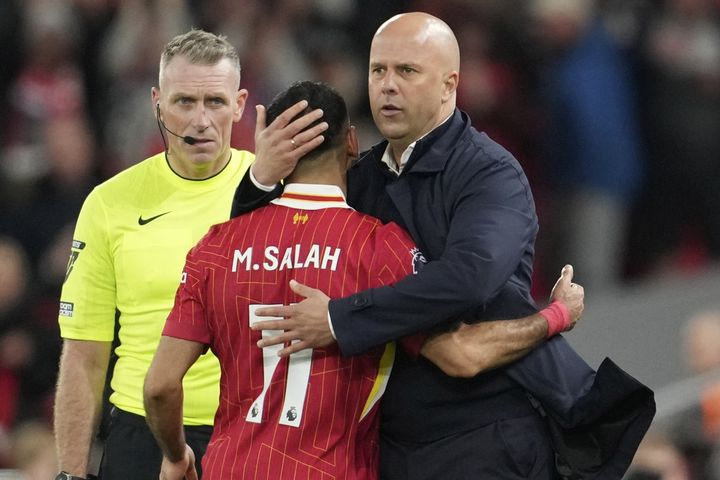 Λίβερπουλ: Η απάντηση του Σλοτ για την επιλογή του να αφήσει τον Σαλάχ στον πάγκο, σε όλο ματς με την Λιντς