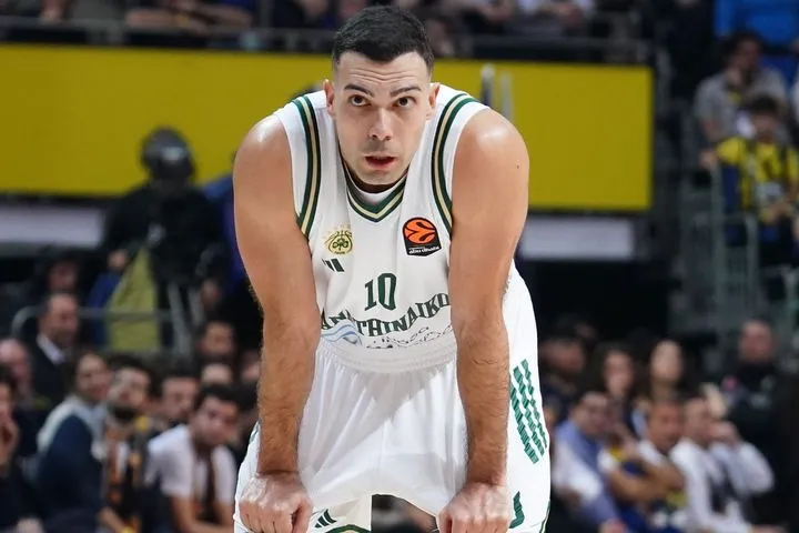 Παναθηναϊκός AKTOR: Δεν εμπνέει ανησυχία το θέμα του Σλούκα στο γόνατο