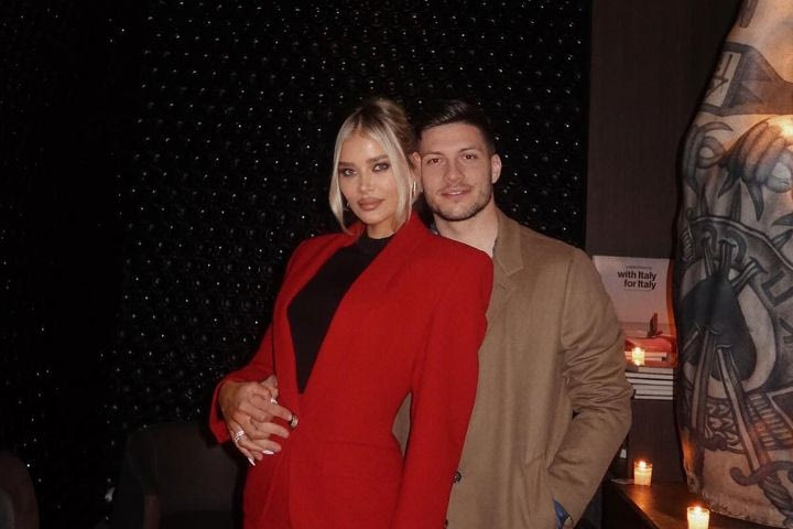 Η πιο τρυφερή στιγμή της βραδιάς στην OPAP Arena: Ο μικρός γιος του Γιόβιτς τραγουδούσε από τις κερκίδες τον ύμνο της ΑΕΚ