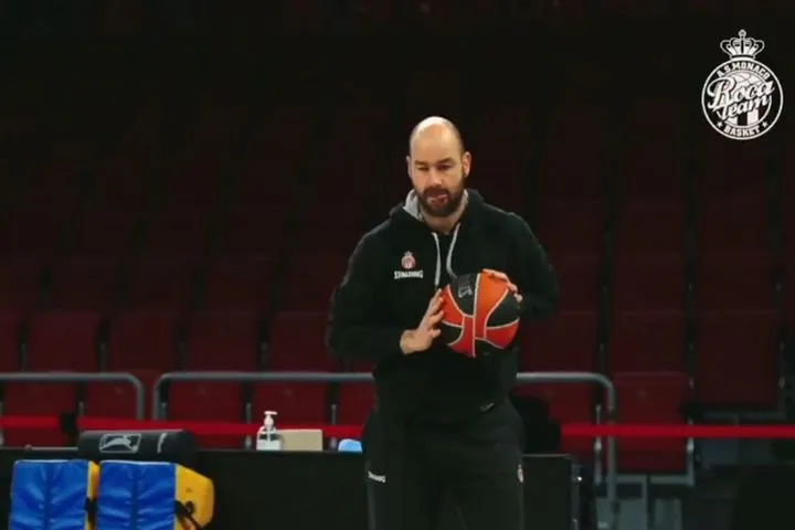 Βασίλης Σπανούλης: Παραμένει σε φόρμα ο κόουτς και σκοράρει τρίποντα το ένα μετά το άλλο