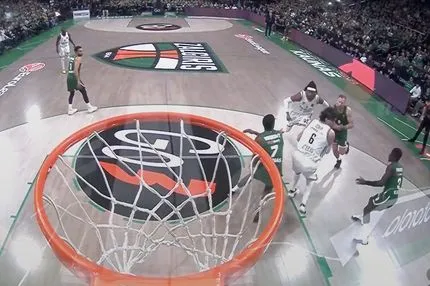 Ο Όσμαν με spin move ζάλισε τον Μόουζες Ράιτ