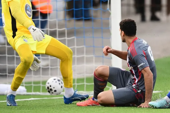 Ο Ταρέμι διπλασίασε τα γκολ του Ολυμπιακού απέναντι στην Ελλάς Σύρου με κοντινή προβολή