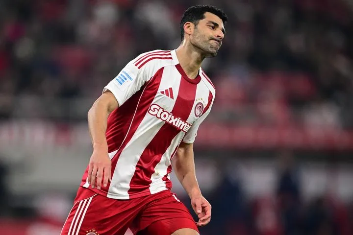 Ολυμπιακός – Κηφισιά 1-1: Οι ερυθρόλευκοι αποχαιρέτησαν το 2025 με γκέλα, μεγάλο αποτέλεσμα για τους φιλοξενούμενους στο Last Dance του Τεττέη