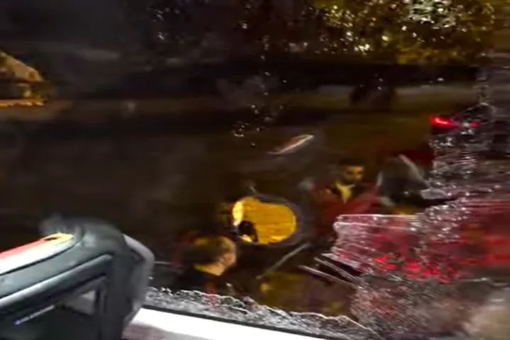 Τουρκία: Επίθεση με πέτρες στο πούλμαν της Γαλατάσαραϊ μετά το ματς με την Μπούρσασπορ για την Basketbol Super Ligi