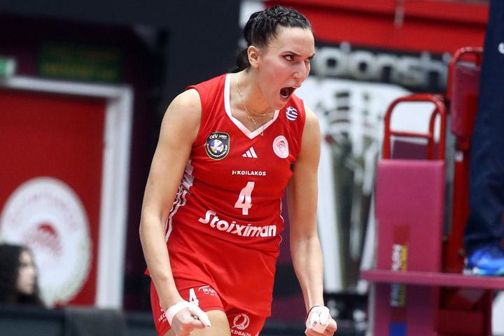 Ολυμπιακός – Ετσζατζίμπασι 3-2: Ιστορικός θρίαμβος για τις ερυθρόλευκες, πανηγύρισαν την πρώτη νίκη τους στο Champions League σε ένα ματς-θρίλερ