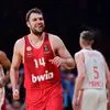 Η EuroLeague ξεχώρισε τις καλύτερες στιγμές του 2025, ξεκινώντας από την 45άρα του Σάσα Βεζένκοβ