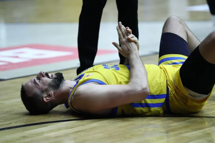 Περιστέρι Betsson – Μαρούσι: Ο Βλάντο Γιάνκοβιτς χτύπησε άσχημα στο δεξί χέρι και έφυγε για τα αποδυτήρια