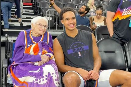 Η 102χρονη φίλαθλος των Φοίνιξ Σανς είδε για πρώτη φορά από κοντά την αγαπημένη της ομάδα και έγινε viral