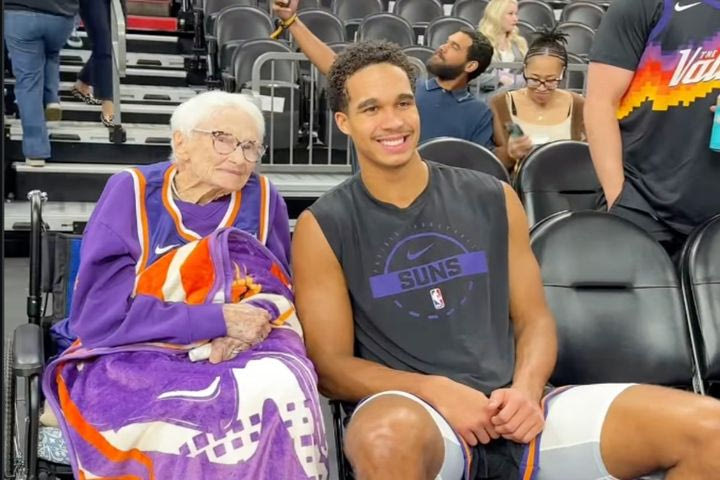 NBA: Η 102χρονη φίλαθλος των Φοίνιξ Σανς είδε για πρώτη φορά από κοντά την αγαπημένη της ομάδα και έγινε viral