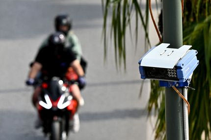 "Βροχή” οι κλήσεις από τις νέες κάμερες στην Αθήνα -Πρόστιμο έως και 2.000 ευρώ για το κόκκινο