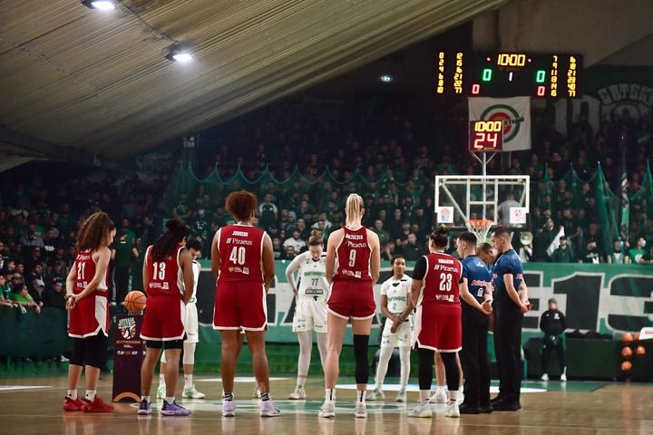 Ανατριχιαστική ενός λεπτού σιγή σε Ιβανώφειο και Λεωφόρο για τους οπαδούς του ΠΑΟΚ που σκοτώθηκαν στη Ρουμανία