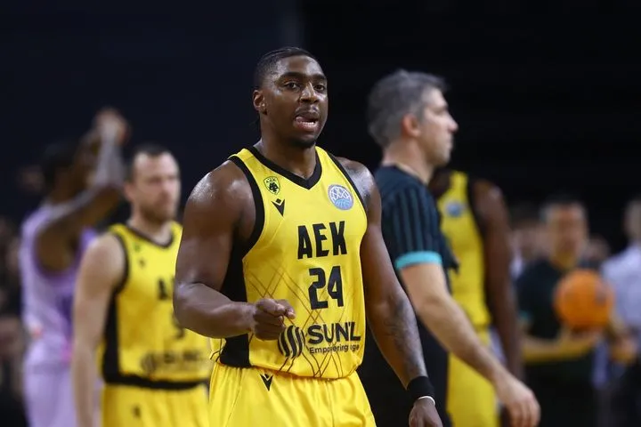 ΑΕΚ – Άλμπα 88-80: Κιτρινόμαυρος θρίαμβος με Μπάρτλι – Γκρέι και clutch Χαραλαμπόπουλο