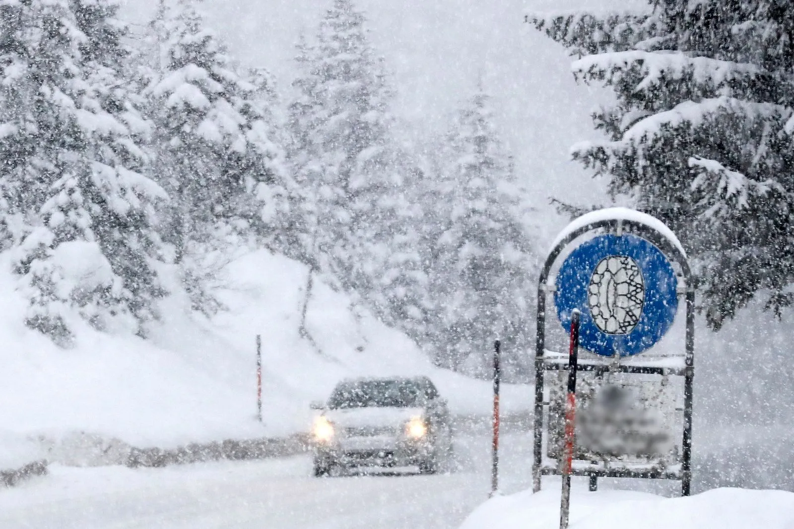 Τα 5 πράγματα που πρέπει να προσέξεις αν πας με αυτοκίνητο στα χιόνια