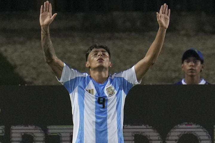 Ολυμπιακός, μεταγραφές: Οι ερυθρόλευκοι στη μάχη για τον Αγκουστίν Ρουμπέρτο, σύμφωνα με τουρκικό δημοσίευμα