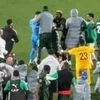 Χαμός μετά το τέλος του Αλγερία – Νιγηρία: Πιάστηκαν στα χέρια παίκτες, οι Αλγερινοί την “έπεσαν” στη διαιτητική ομάδα