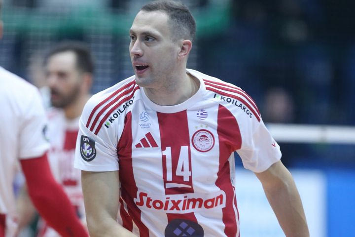 Παναθηναϊκός – Ολυμπιακός 2-3: Οι ερυθρόλευκοι με θρυλική ανατροπή από το 2-0 και “πολυβόλο” Ατανασίεβιτς κατέκτησαν το Super Cup βόλεϊ ανδρών