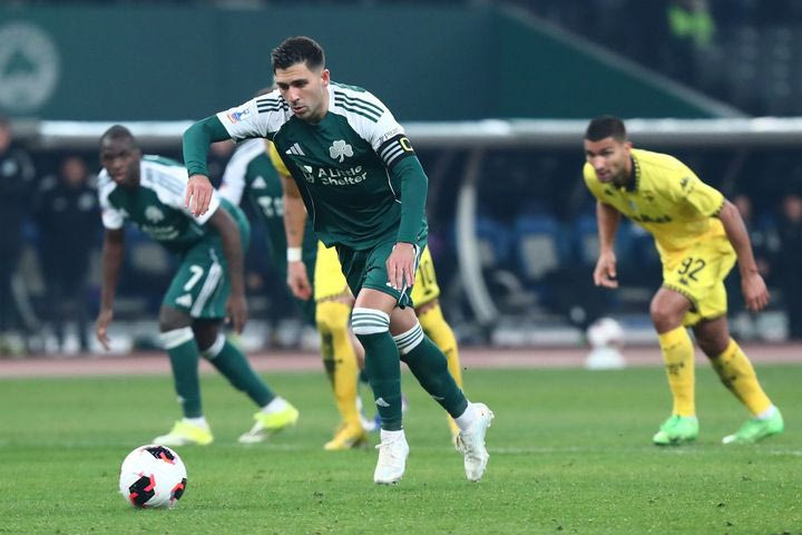 Τεράστιο προβάδισμα πρόκρισης: Ο Μπακασέτας έκανε το 2-0 με πέναλτι που κέρδισε ο Σβιντέρσκι σε μαρκάρισμα του Ρόουζ