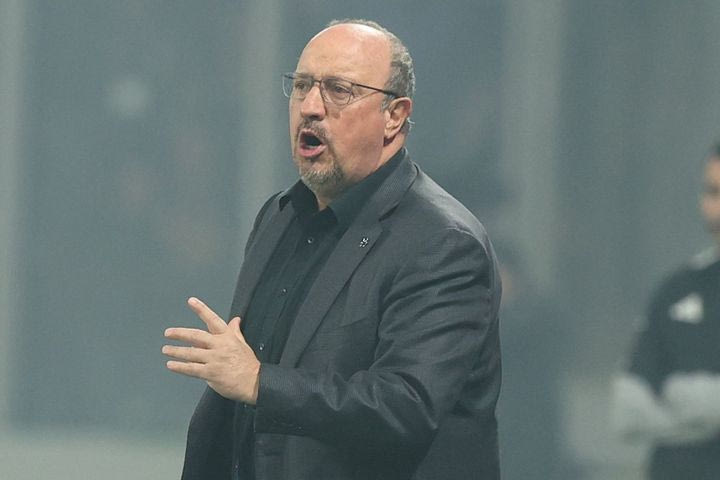 Μπενίτεθ: “Δεχόμαστε γκολ από το τίποτα, το μεταγραφικό παράθυρο είναι ανοικτό και πρέπει να δούμε τις επιλογές”