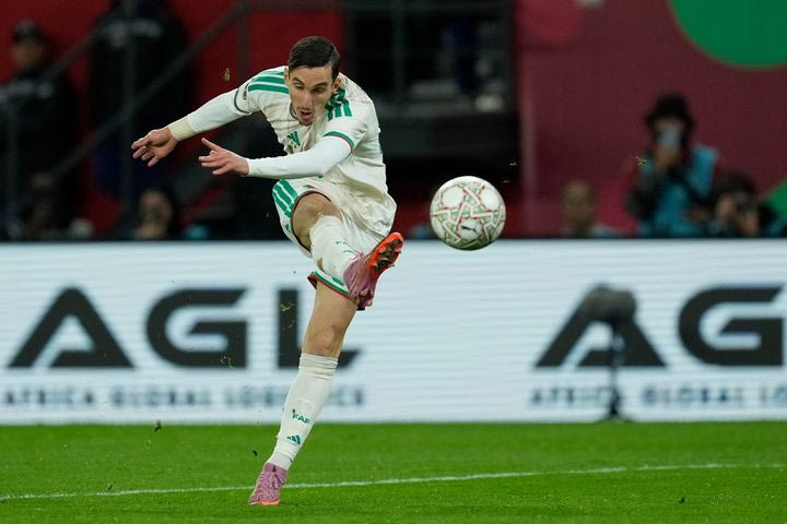 Το απίθανο γκολ του Μπουλμπινά στην εκπνοή της παράτασης, που έστειλε την Αλγερία στα προημιτελικά του Κόπα Άφρικα