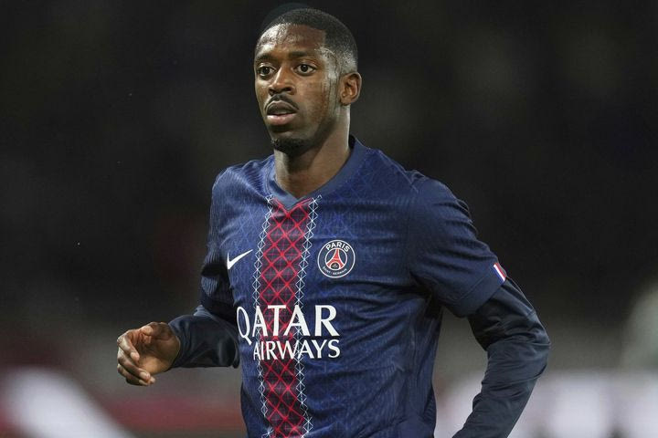 Δεν ξέχασαν από πού ξεκίνησαν Ντεμπελέ και Ουπαμεκανό, κάλεσαν τη γειτονιά τους να παρακολουθήσει τον ημιτελικό από κοντά