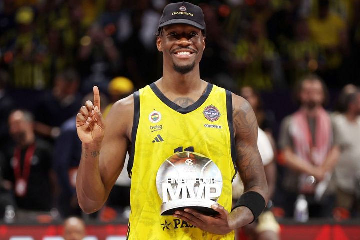 Η οικονομική υπέρβαση του Παναθηναϊκού για τον Χέιζ-Ντέιβις και η περίπτωση Γιαμπουσέλε