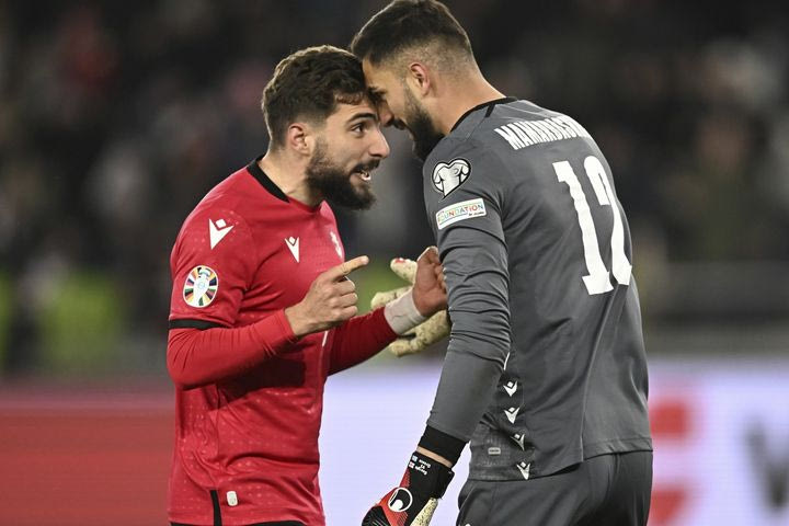 Ολυμπιακός, μεταγραφές: Πρόταση στη Σεντ Ετιέν για τον Νταβιτασβίλι, σύμφωνα με Βέλγο δημοσιογράφο