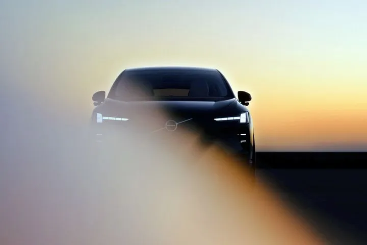 Αυτό είναι το νέο ηλεκτρικό SUV Volvo EX60 με τη μεγαλύτερη αυτονομία στην κατηγορία