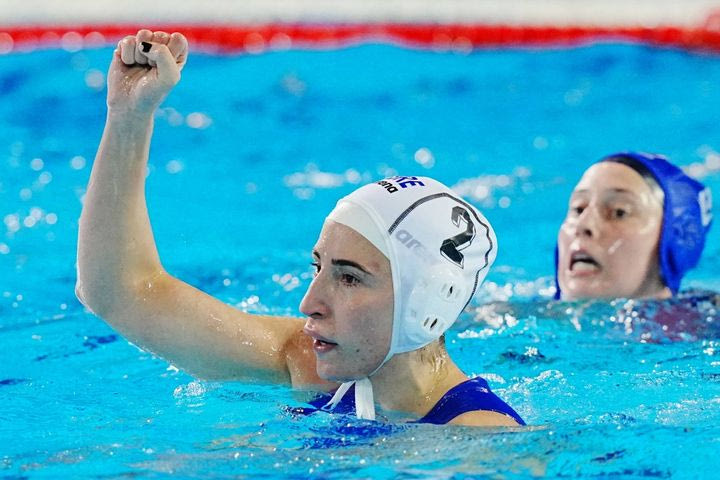 Ελλάδα – Ιταλία 15-10: Η γαλανόλευκη συνέχισε την αήττητη επέλαση και βρίσκεται με το 1,5 πόδι στα ημιτελικά του Ευρωπαϊκού