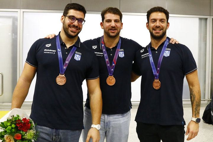 Το VIDEO του SPORT24 με την άφιξη της Εθνικής ομάδας πόλο ανδρών: Υπερηφάνεια και συγκίνηση