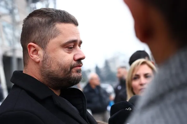 Οπαδοί ΠΑΟΚ, τροχαίο Ρουμανία: Στην Τούμπα ο Μάκης Γκαγκάτσης απέτισε φόρο τιμής στους αδικοχαμένους φίλους του Δικεφάλου