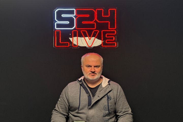 SPORT24 LIVE στο Tik Tok με τον Λάμπρο Μπαλάφα