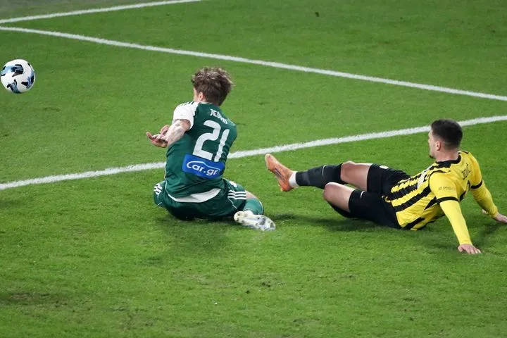 Ο Γιόβιτς έβαλε μπροστά στο σκορ την ΑΕΚ κόντρα στον Παναθηναϊκό με εντυπωσιακή προβολή