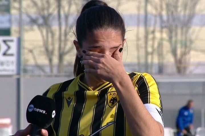 Με δάκρυα στα μάτια η Καπνίση: “Οι συναθλήτριές μου τραμπουκίστηκαν και οι φίλαθλοί μας ξυλοκοπήθηκαν, δεν γίνεται άλλο με την οπαδική βία”