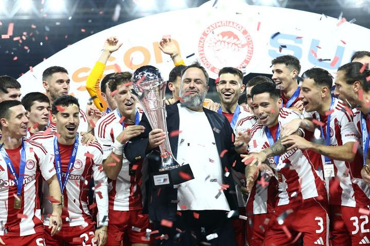 Το μήνυμα του Βαγγέλη Μαρινάκη για την κατάκτηση του Betsson Super Cup από τον Ολυμπιακό: “Χρυσό τρεμπλ 100 χρόνων θρυλικής ιστορίας”