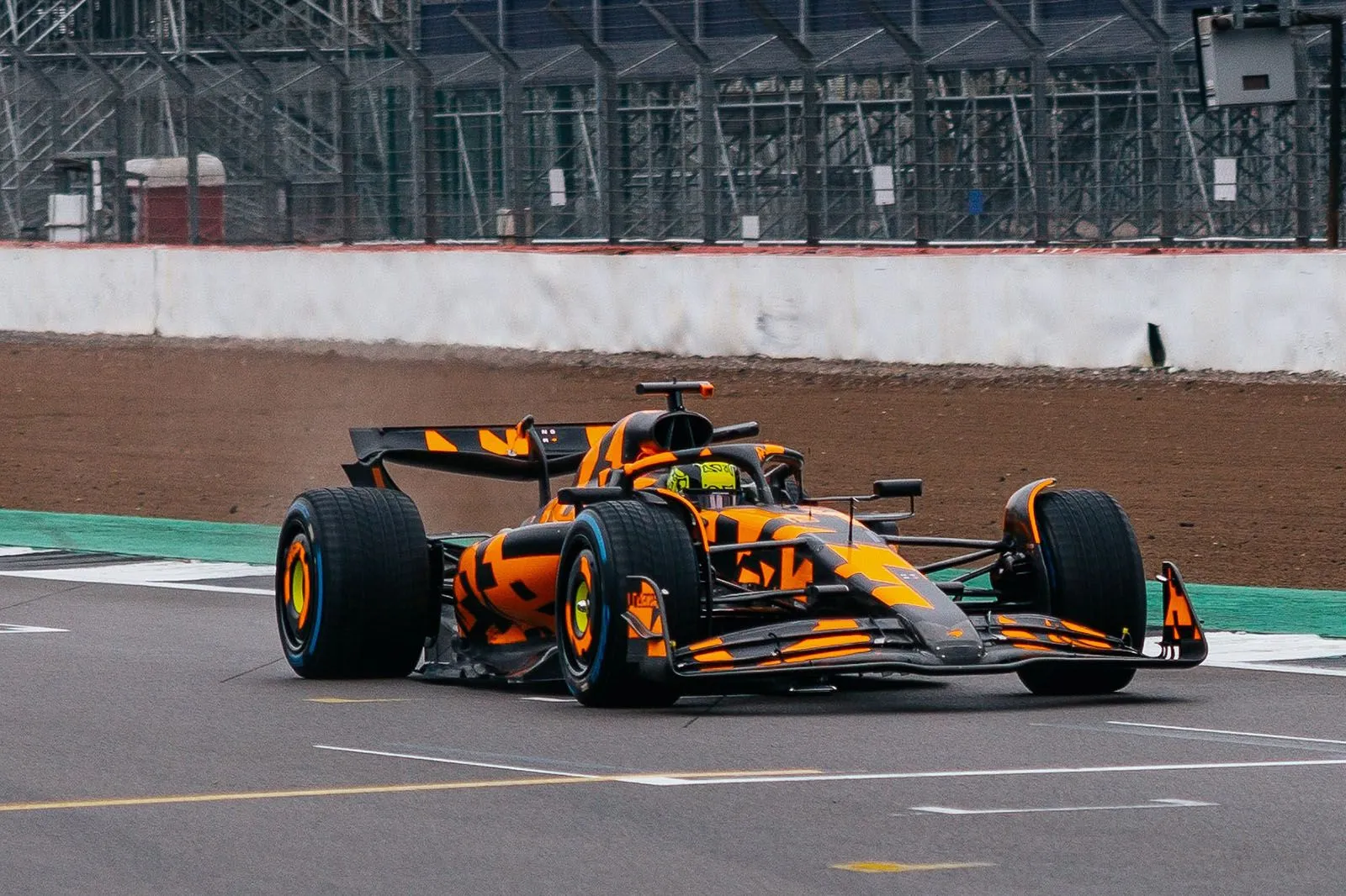 Πότε θα αποκαλυφθεί η νέα McLaren της F1 2026