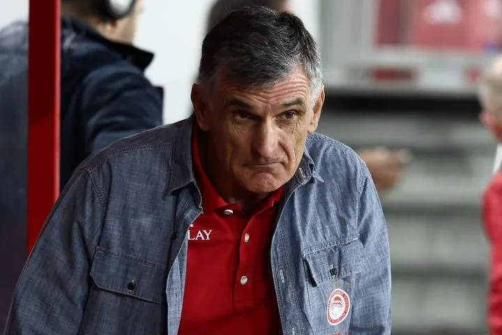 Ολυμπιακός: Ο Μεντιλίμπαρ έκανε αλλαγή στο 32′