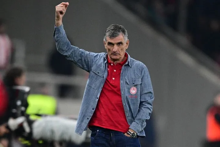 Μόλις 105 δευτερόλεπτα διήρκησε η συνέντευξη Τύπου του Μεντιλίμπαρ μετά το παιχνίδι του Ολυμπιακού με τον ΠΑΟΚ