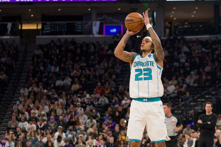 NBA: Με διαφορά 55 πόντων πήραν το ματς οι Χόρνετς, νίκες για Πέισερς, Κλίπερς, Σπερς και Μπουλς