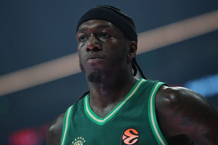 Ο Ναν έπαιζε μόνος του σε ένα ντέρμπι που ο Παναθηναϊκός το έχασε από την αρχή