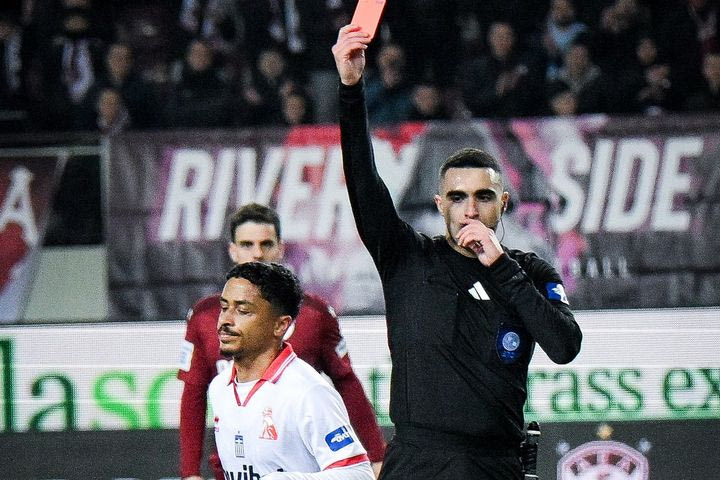 Οργισμένα post ΠΑΕ Πανσερραϊκός: “Αίσχος, η μεγαλύτερη ντροπή για το ελληνικό ποδόσφαιρο κύριε Λανουά”