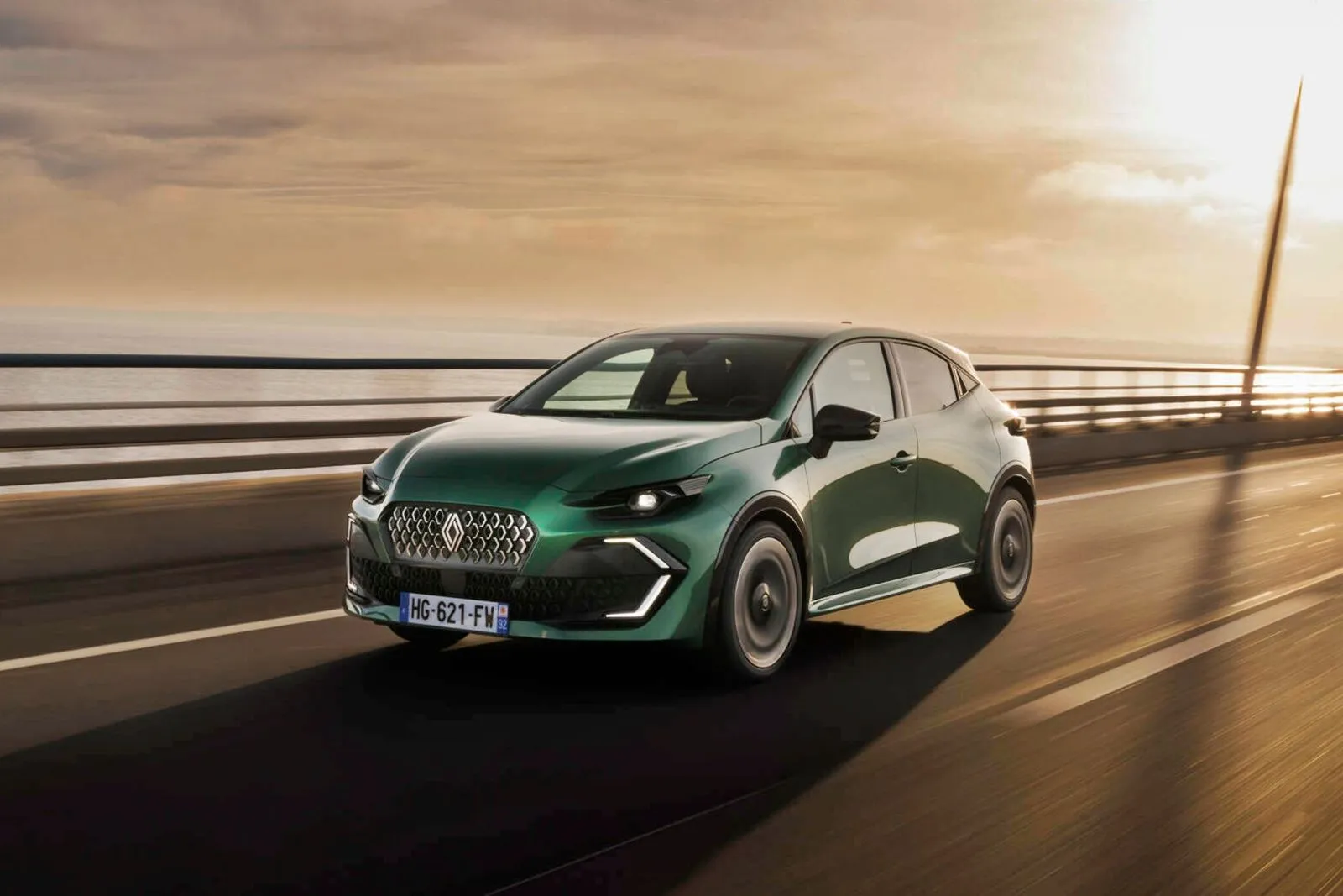 Όλα όσα πρέπει να ξέρεις για το νέο Renault Clio που μόλις έφτασε- Από 20.900 ευρώ με 115 ίππους