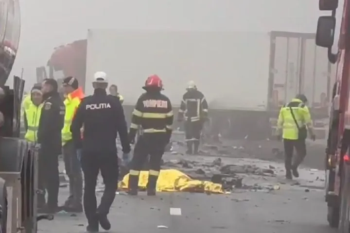 Το ρεπορτάζ της ΕΡΤ για τους δέκα επιβαίνοντες στο βαν στο τροχαίο δυστύχημα στη Ρουμανία, επτά οι νεκροί και τρεις στο νοσοκομείο