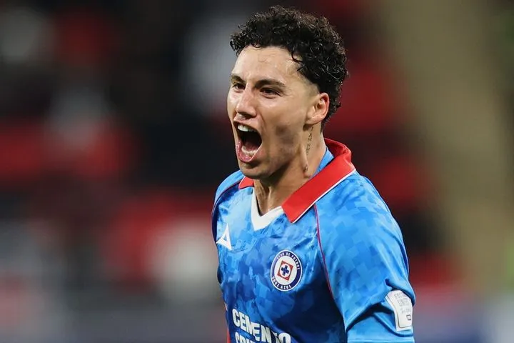 ΠΑΟΚ, μεταγραφές: Σε διαπραγματεύσεις με την Κρουζ Αζούλ για τον Χόρχε Σάντσες, πώς σχετίζεται η απόφαση του Δικεφάλου για τον Γιακουμάκη