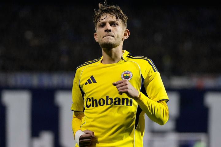 Ολυμπιακός, μεταγραφές: Στη λίστα των ερυθρολεύκων οι Φρεντ, Σιμάνσκι και Άμραμπατ, σύμφωνα με Τούρκο δημοσιογράφο